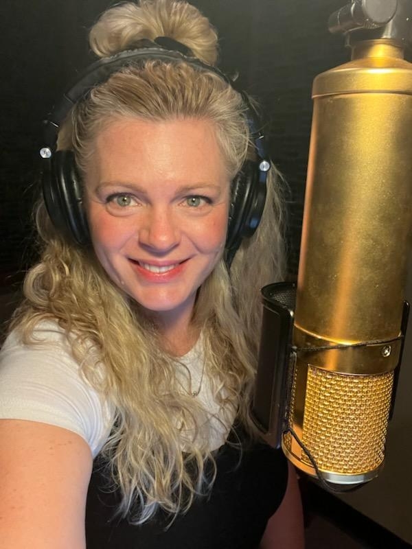 Award-winning voice actor ready to record for you! 