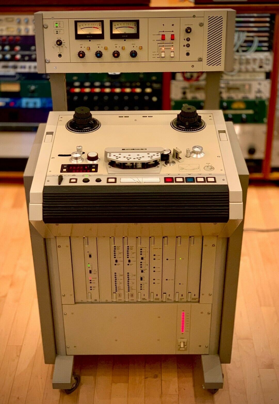 Analog tape sound to your mixes